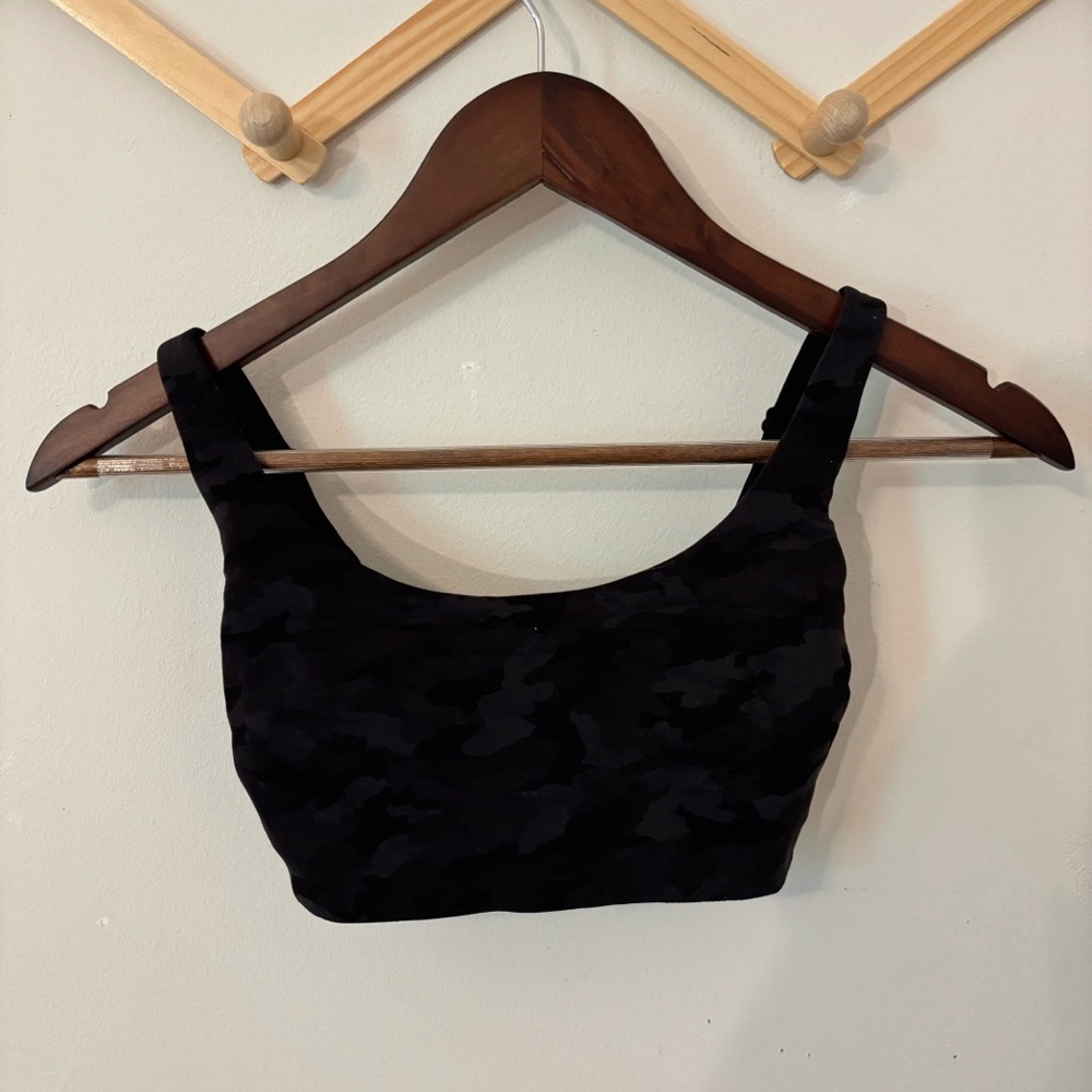 Lululemon - In Alignment Straight-Strap Bra *Light Support C/D Cup